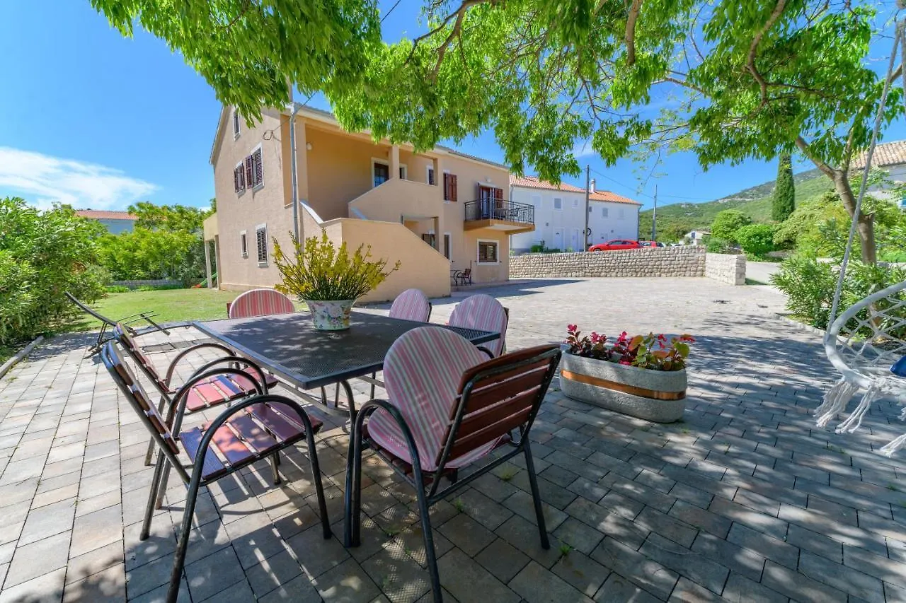 Apartments Marina Veskovic Nerezine