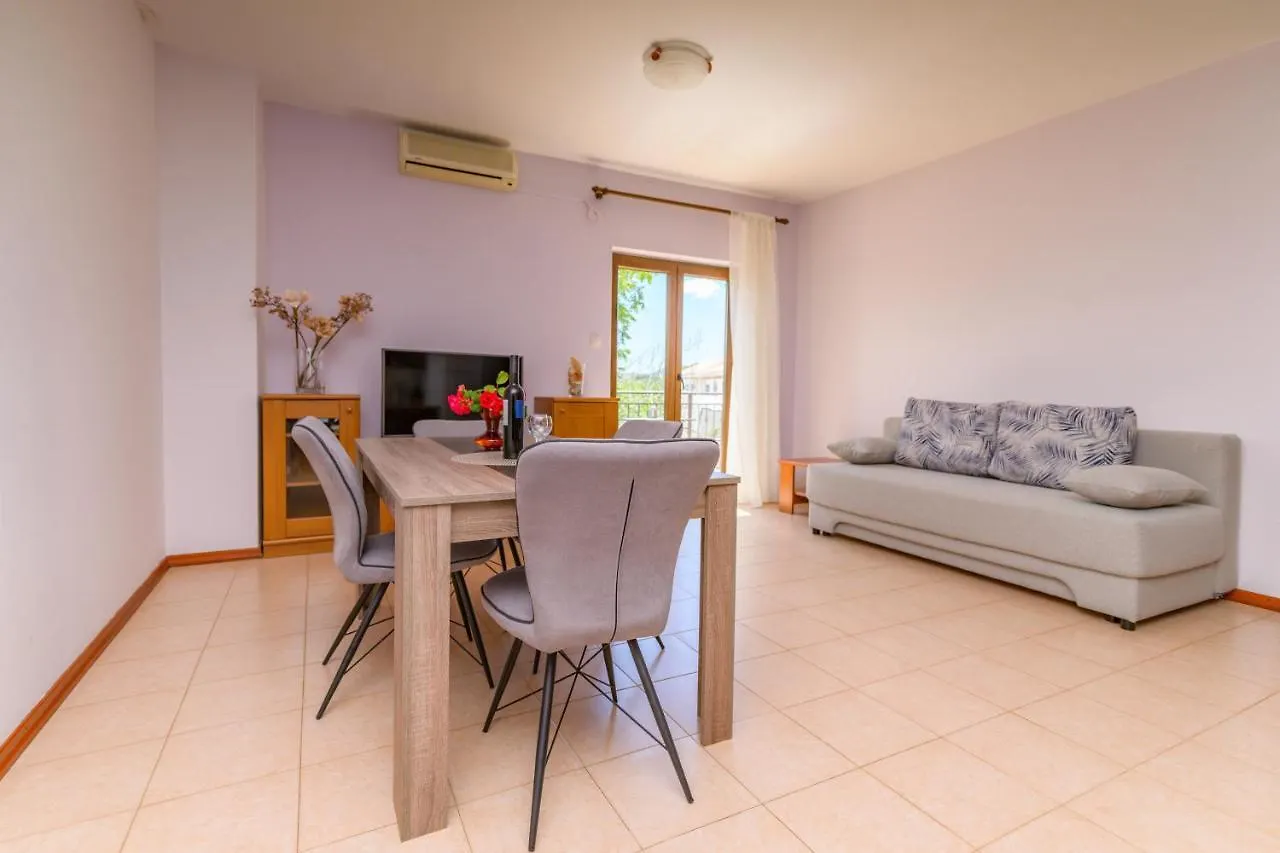 Apartments Marina Veskovic Nerezine 0*,  Croazia