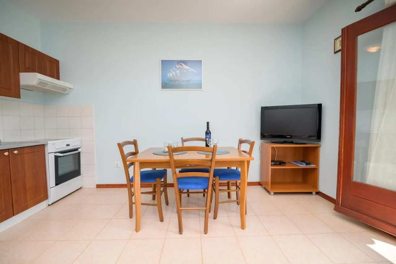 Apartments Marina Veskovic Nerezine